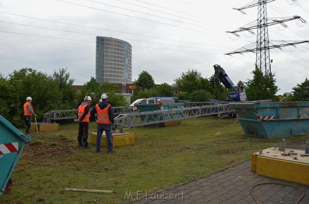 Vorbereitung neue Masten Aufbau P191.JPG - Miklos Laubert